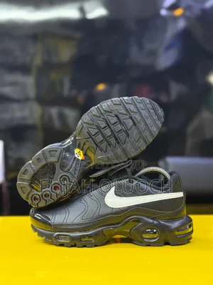 Nike Air Max Plus Tiempo 'Black and White'