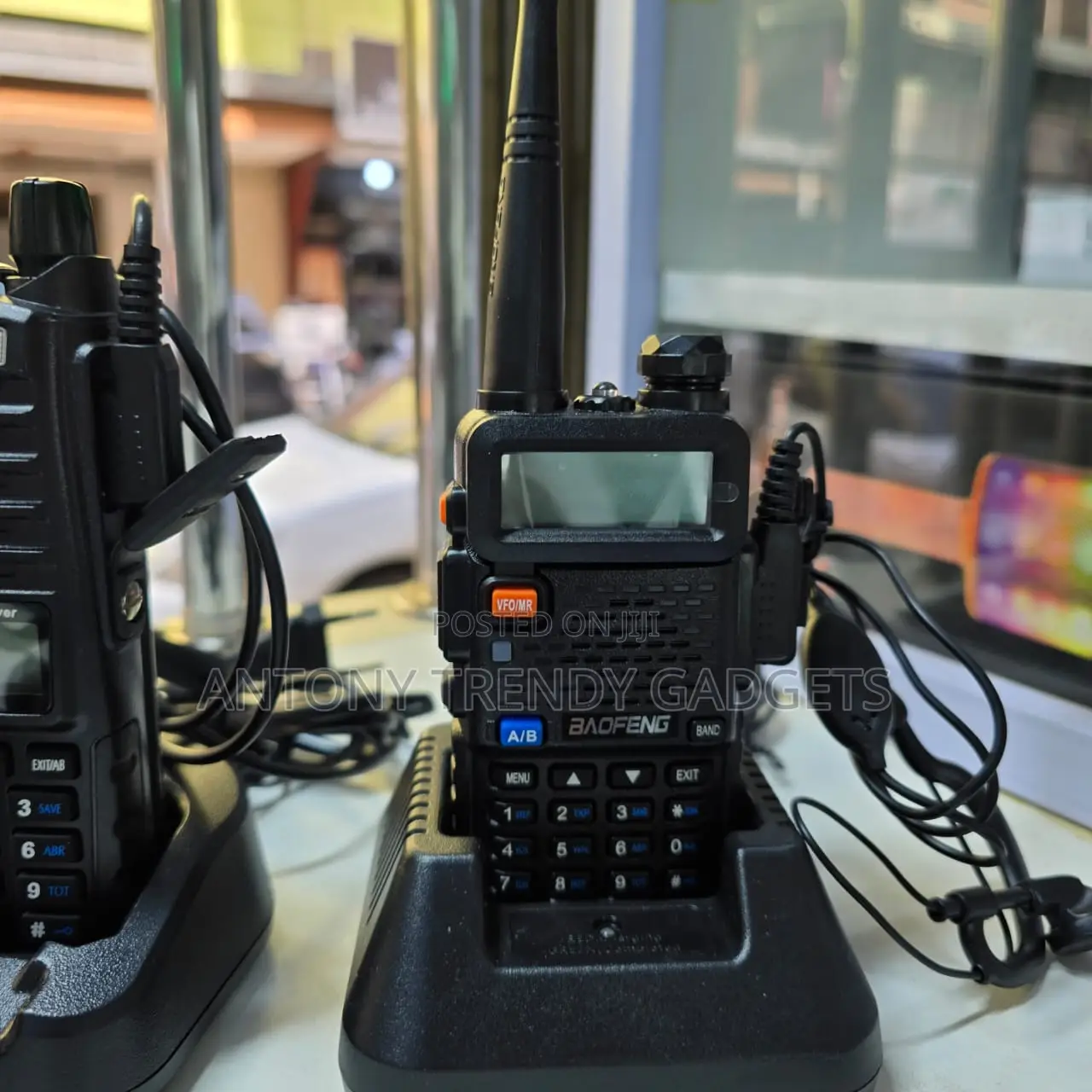 Bf-Uv-5r Two-Way Radio – Dual PTT Dual Watch