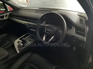Audi Q7 2018 Brown