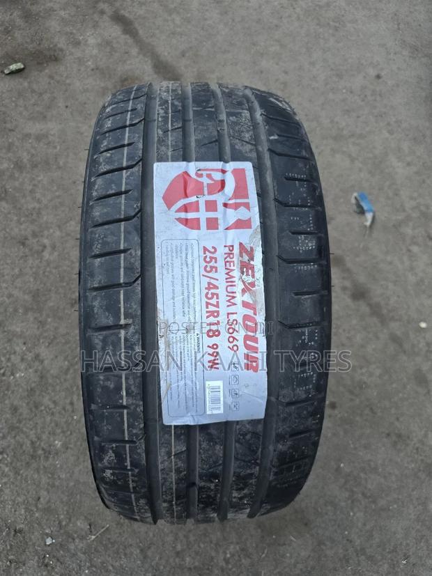 255/45r18 Zextuar Tyre