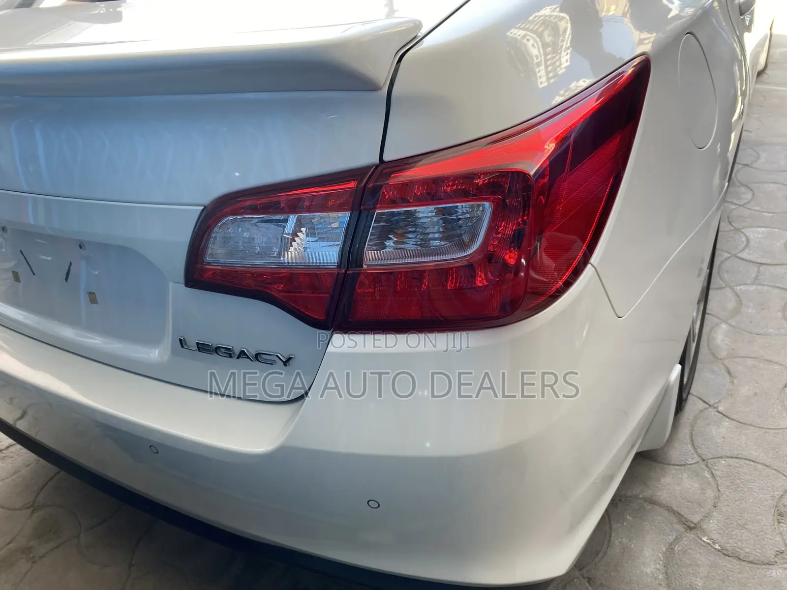 Subaru Legacy 2018 Off white