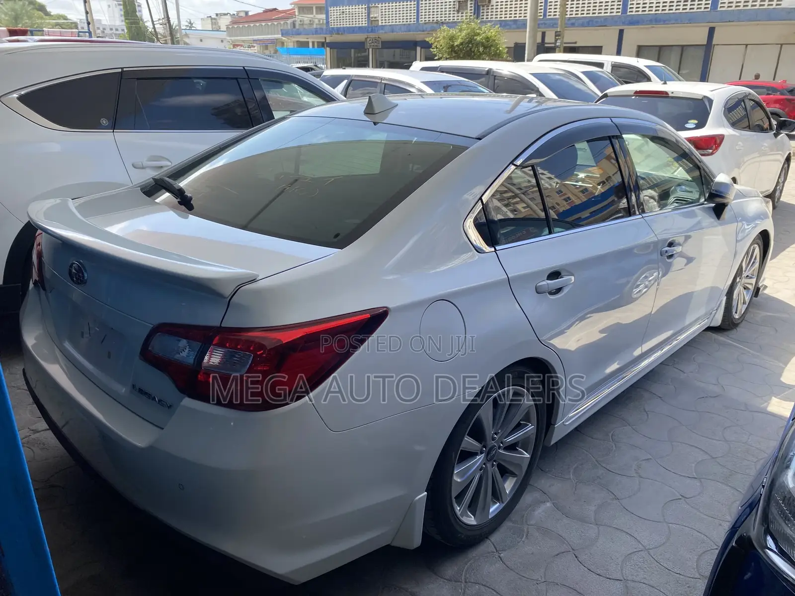 Subaru Legacy 2018 Off white