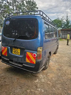 Nissan Caravan (Urvan) 2007 Blue