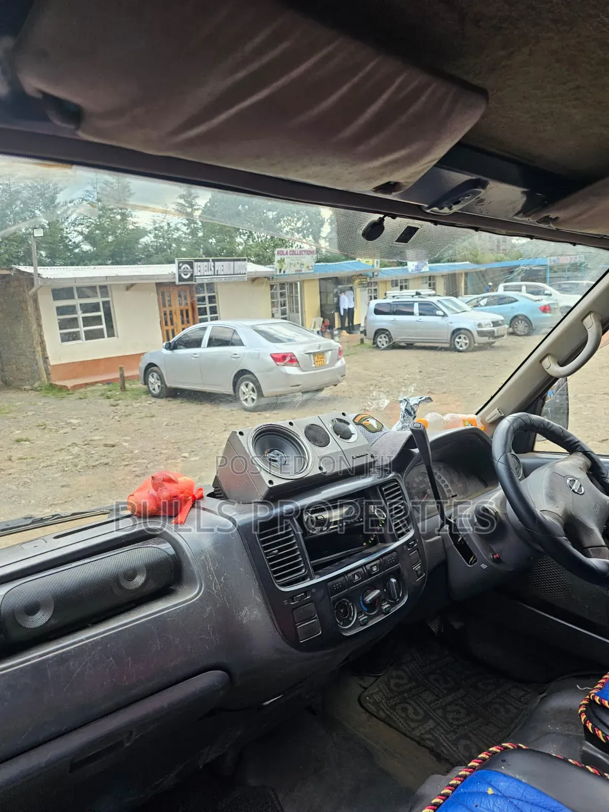 Nissan Caravan (Urvan) 2007 Blue