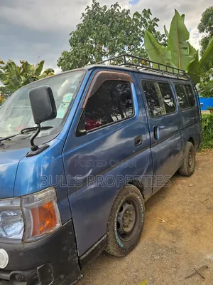 Nissan Caravan (Urvan) 2007 Blue