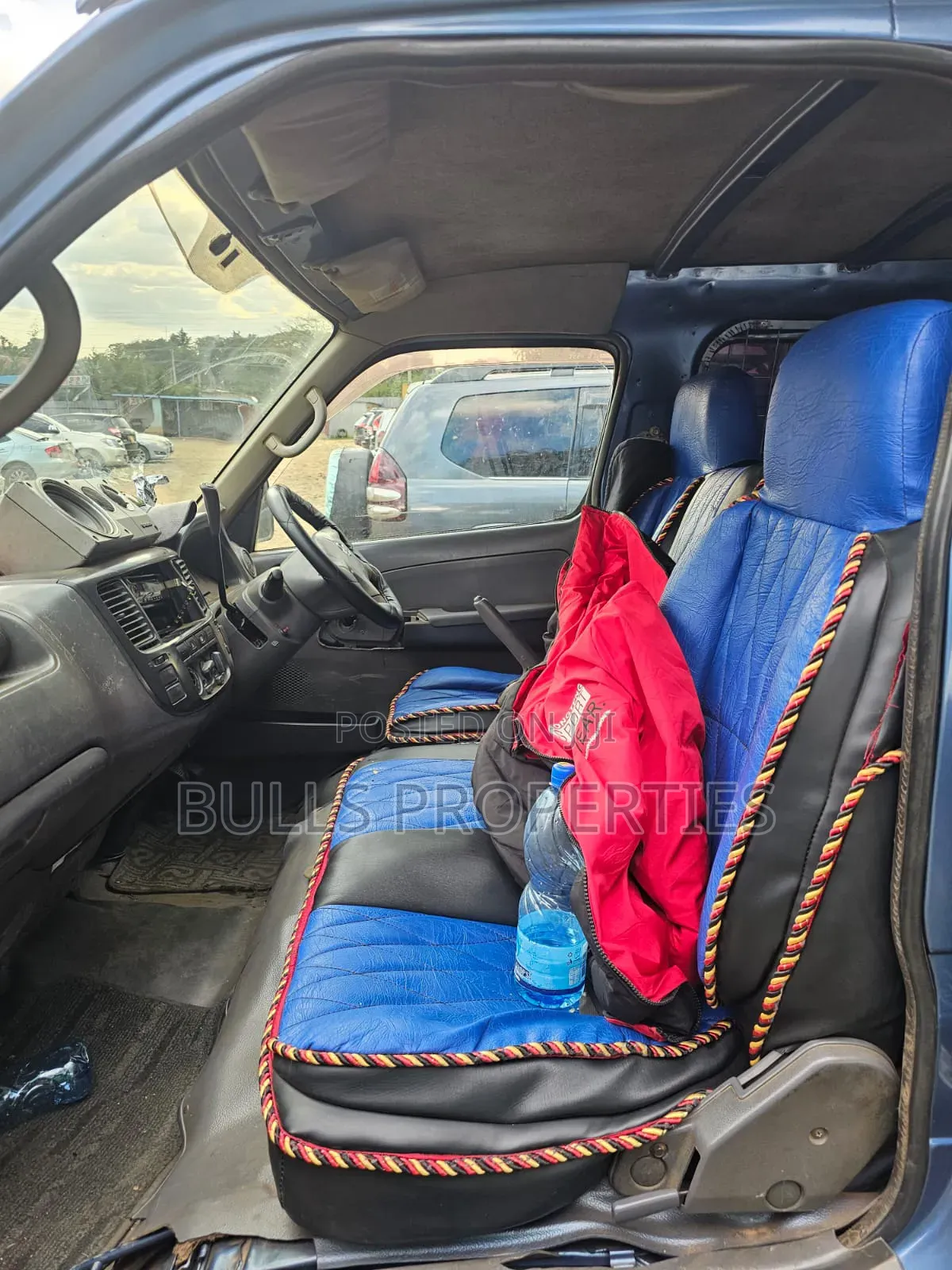 Nissan Caravan (Urvan) 2007 Blue