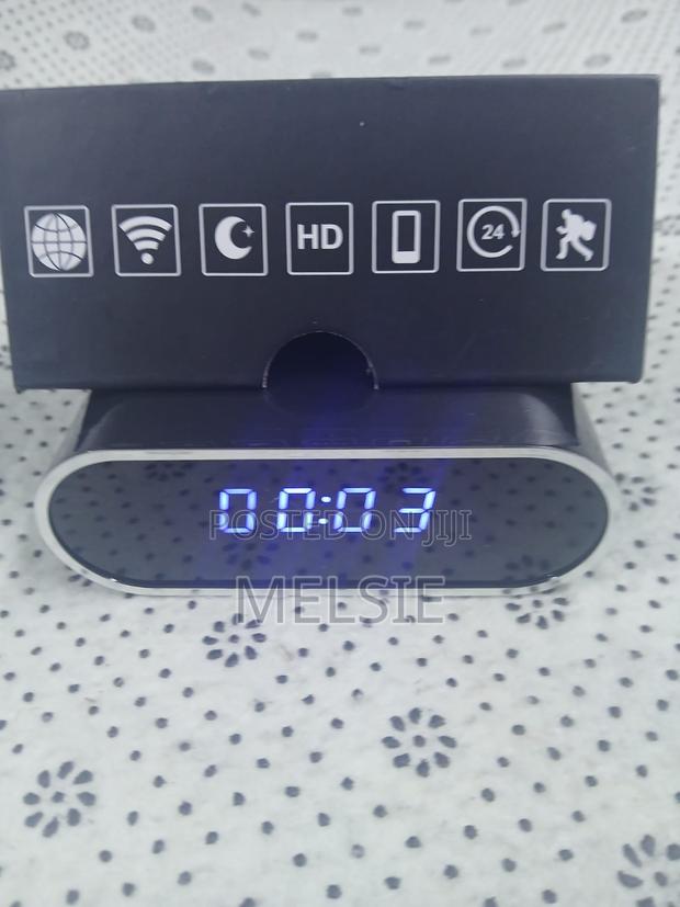 Hd Clock Wifi Home Camera With Night Vision Motion Detection - main view