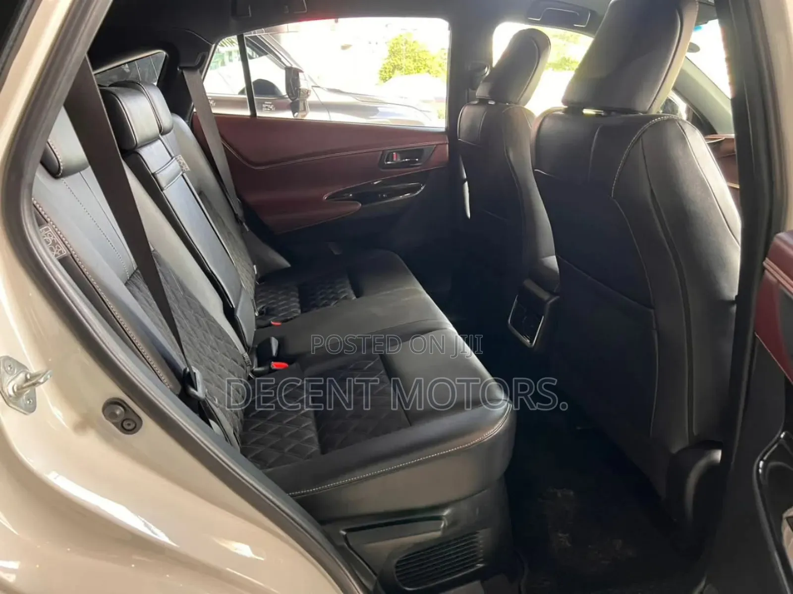 Toyota Harrier 2.0 2018 White