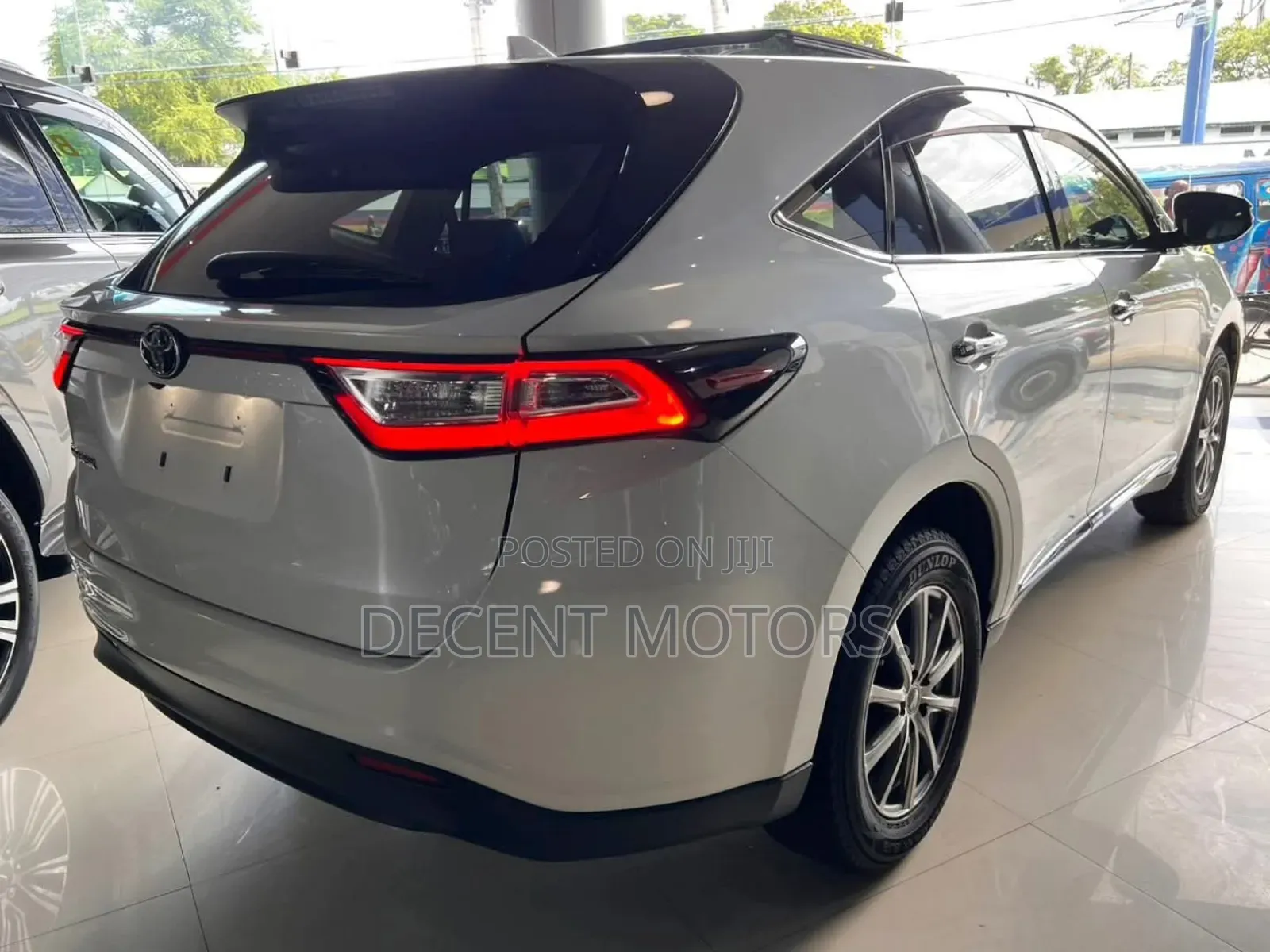 Toyota Harrier 2.0 2018 White