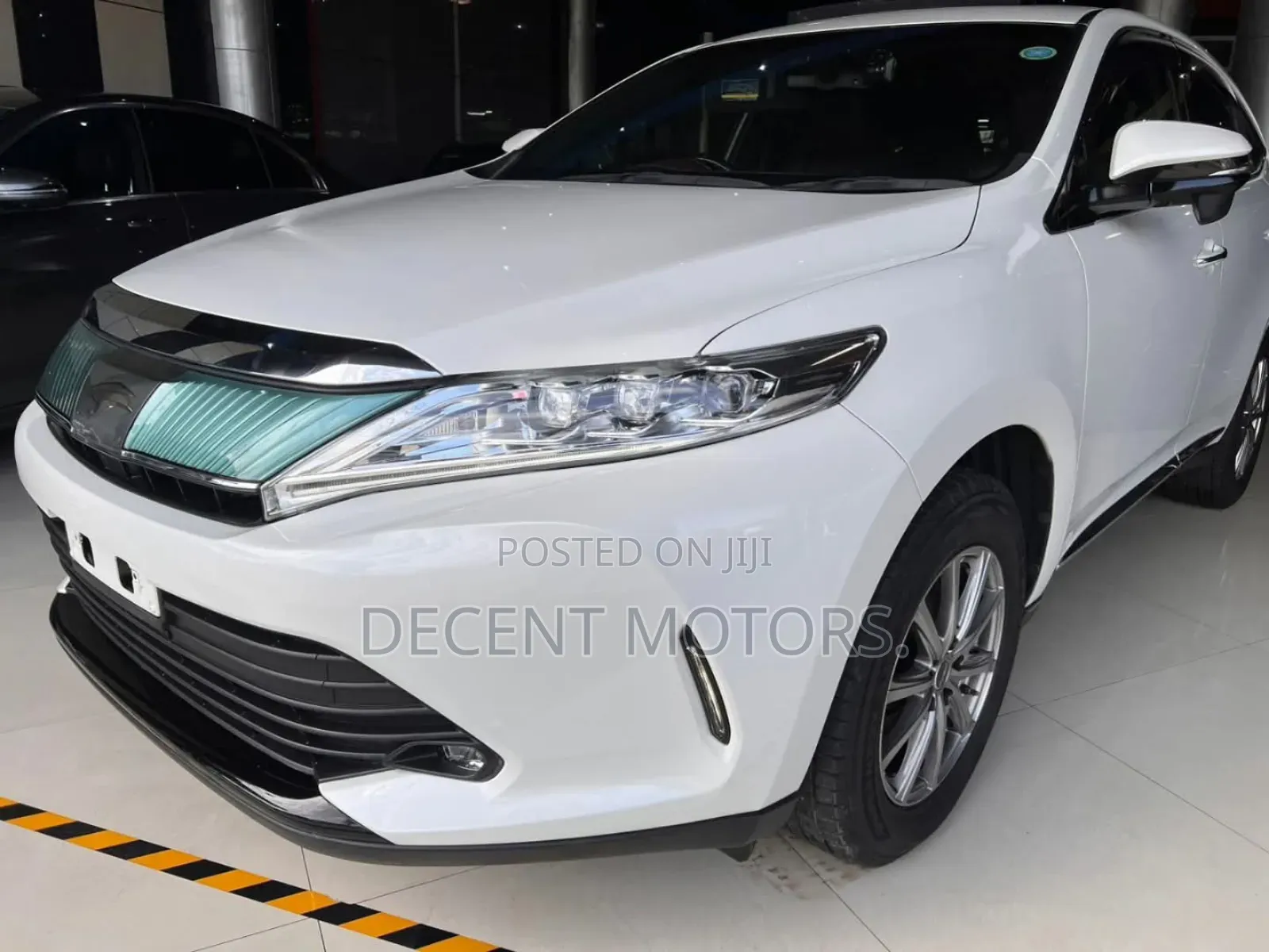 Toyota Harrier 2.0 2018 White