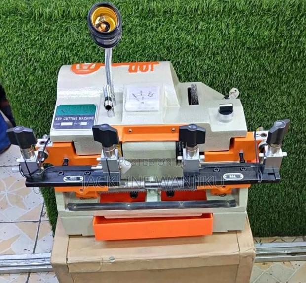 Modern Key Cutting Machine/ Spare Key Cutting Machine - main view