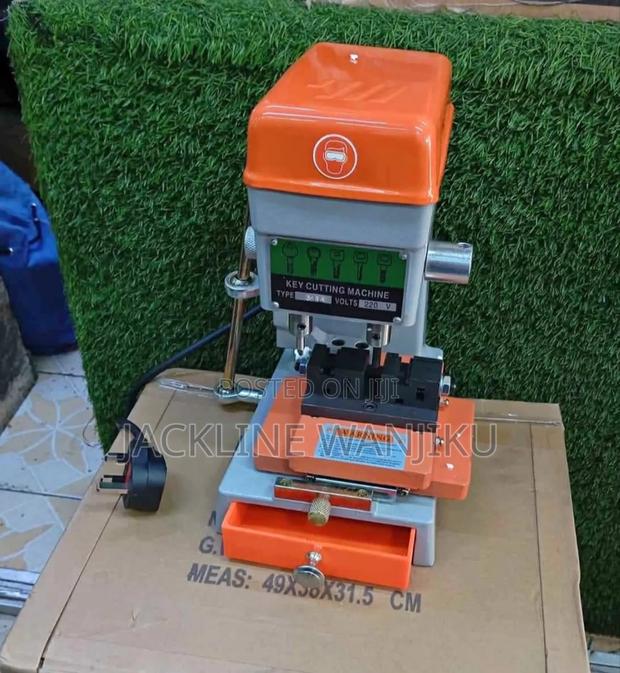 New Key Cutting Machine / New Key Cutting Machine - main view