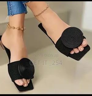 Sandals 
37-43