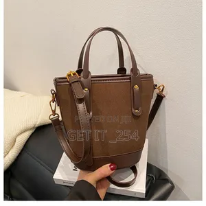 Velvet Sling
Dimensions 18cm By 18cm