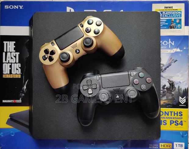 Slim Ps4, 2 Pads Perfect Conditions