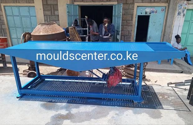 Cabro Vibrating Table - main view