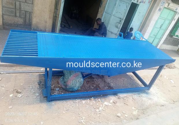 Cabro Vibrating Table - thumbnail 2