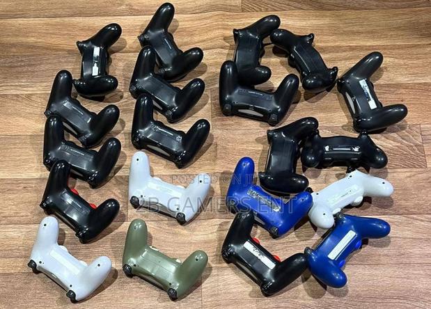 Ex Uk Ps4 Controllers - thumbnail 2