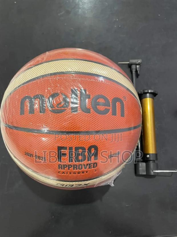 Outdoors Molten Basketball Available With Free Pump - main view
