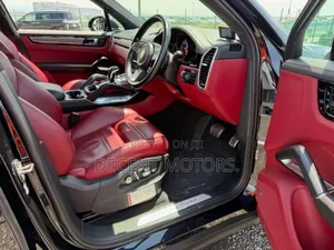Porsche Cayenne Turbo AWD 2019 Black