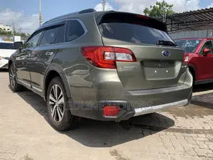 Subaru Outback 2.5i Premium AWD 2018 Green