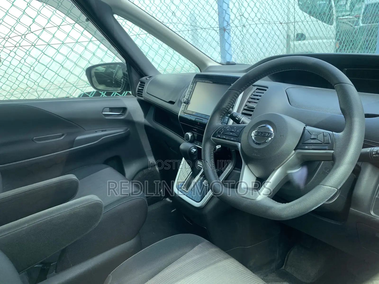 Nissan Serena 2018 Red