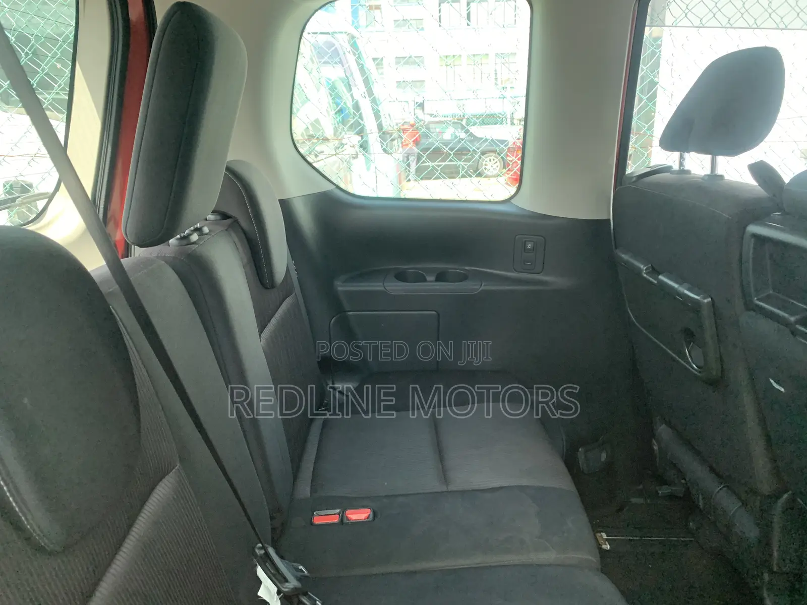 Nissan Serena 2018 Red