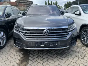 Volkswagen Touareg 2019 Gray