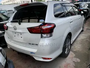 Toyota Corolla Fielder 1.5 Petrol AWD 2018 Pearl