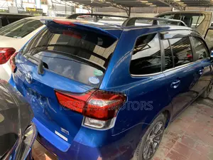 Toyota Corolla Fielder 1.5 Hybrid FWD 2018 Blue