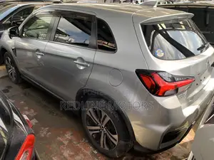 Mitsubishi RVR 2019 Silver