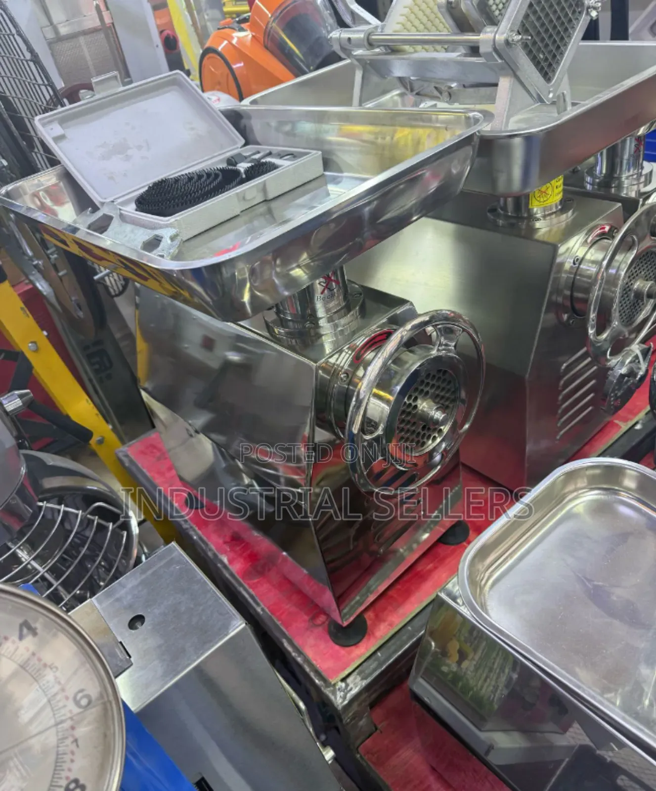 Electric Meat Mincer M32
