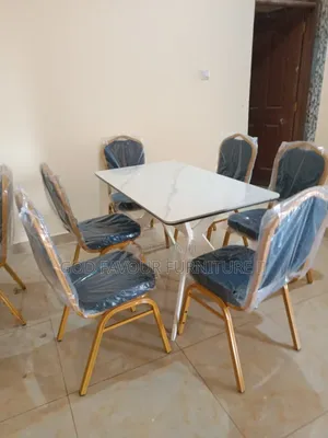 New White Dining/Hotel Table With 6 Chairs Stackable Y9kj