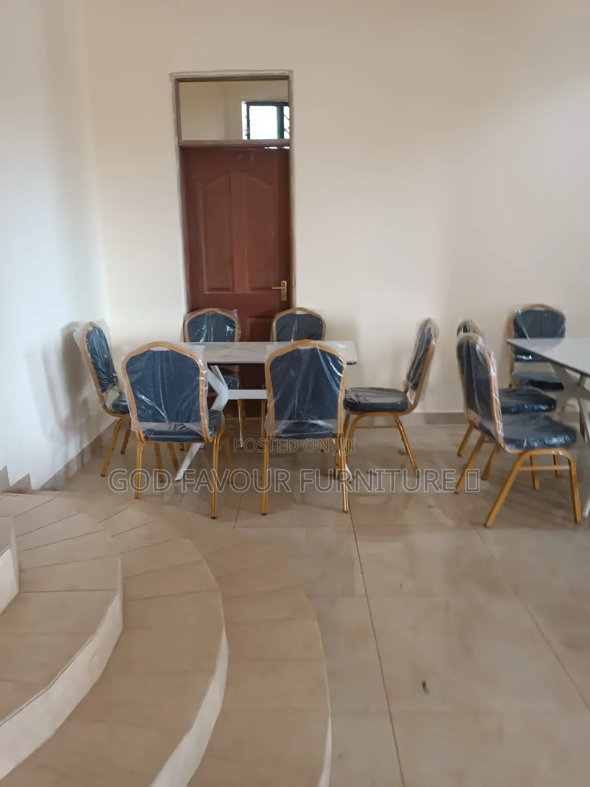 Modern Design Dining/Hotel Table Plus 6 Dining Chair Uy5t