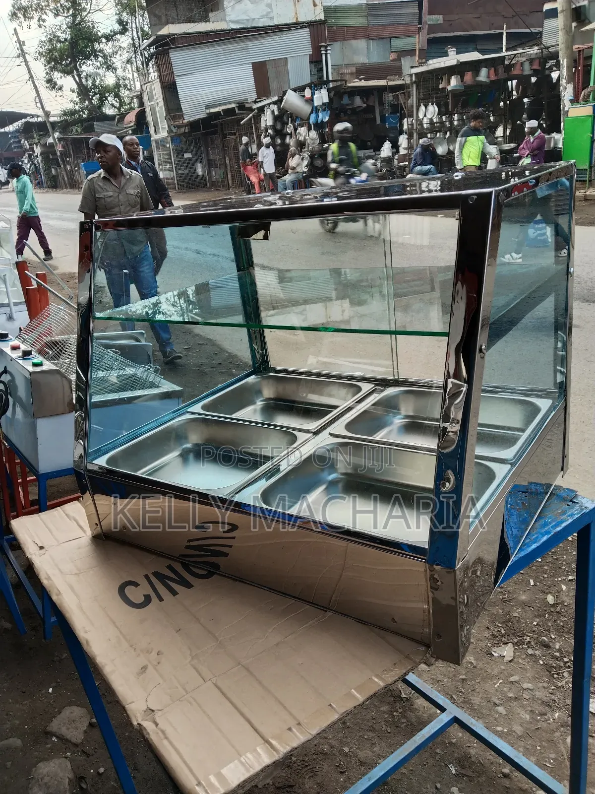 Commercial Sizes Food Warmers and Display /27