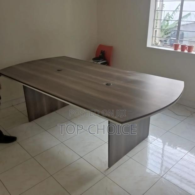 Conferences Table - thumbnail 2