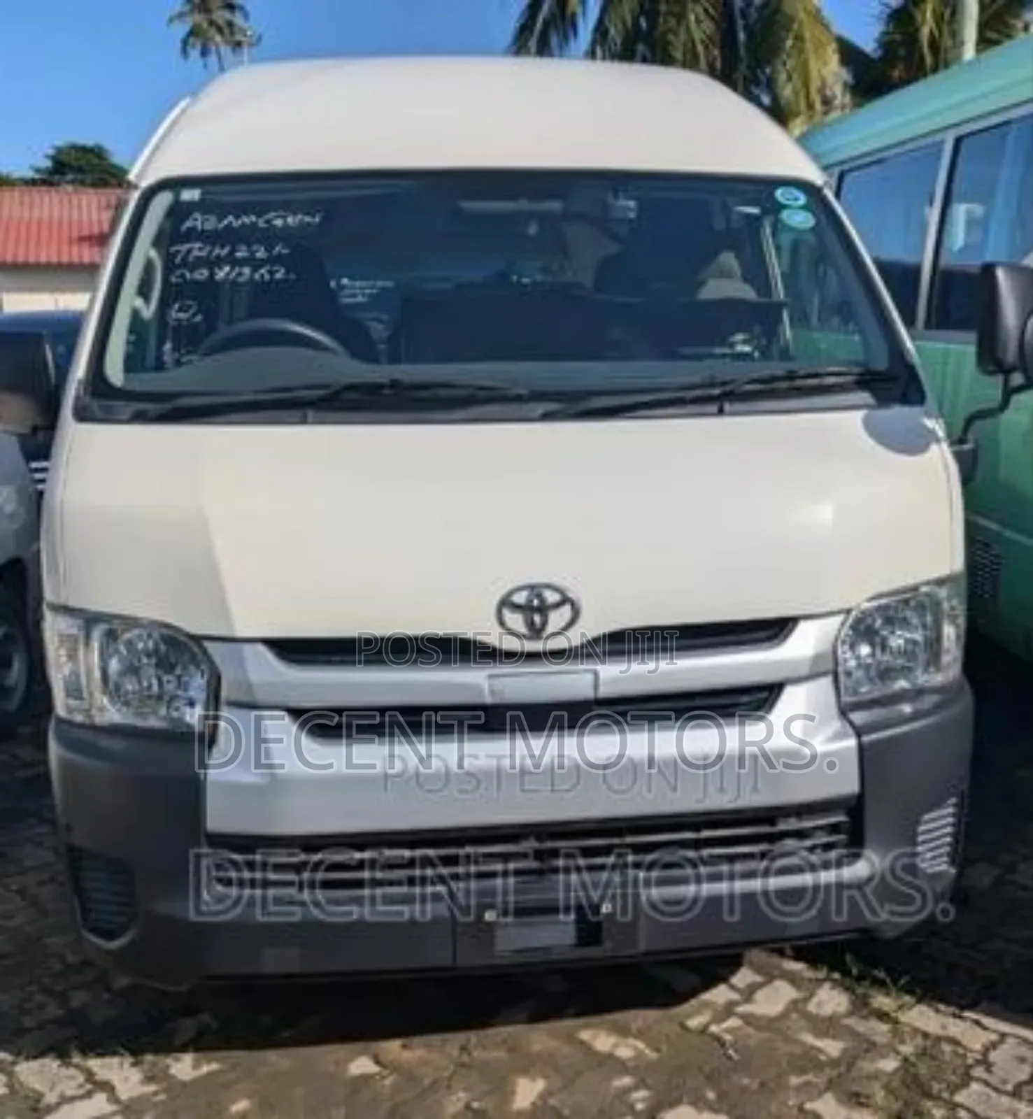 Toyota HiAce 2018 White