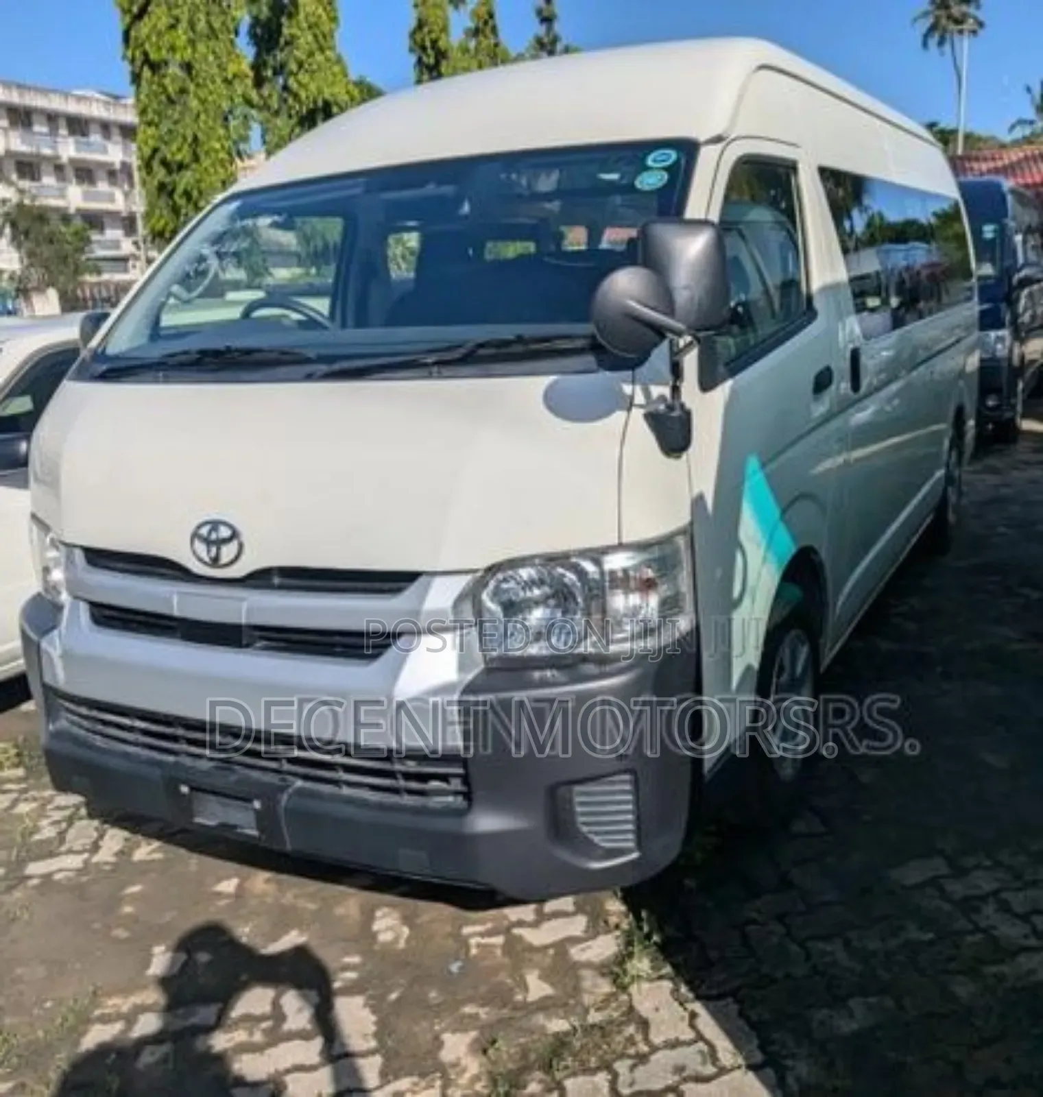 Toyota HiAce 2018 White