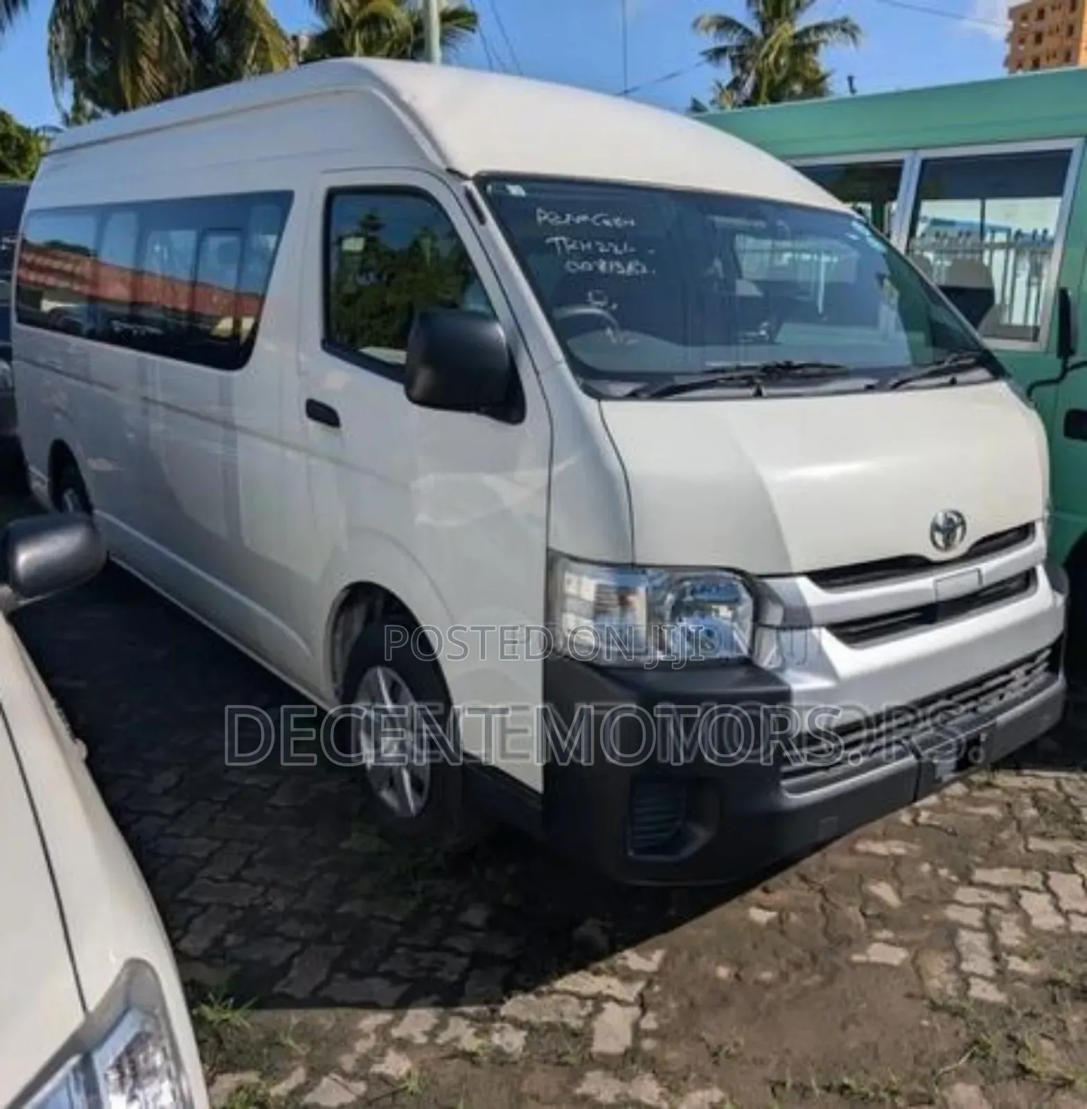 Toyota HiAce 2018 White