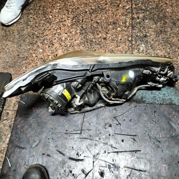 Headlight Wish 2010 Xenon