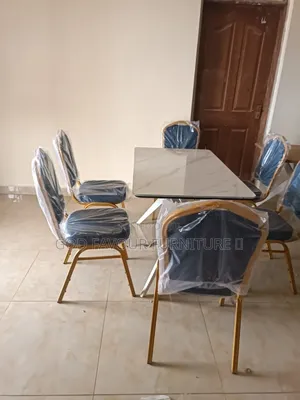 White Modern Dining/Hotel Table With Stackable 6 Chairs Ja7d