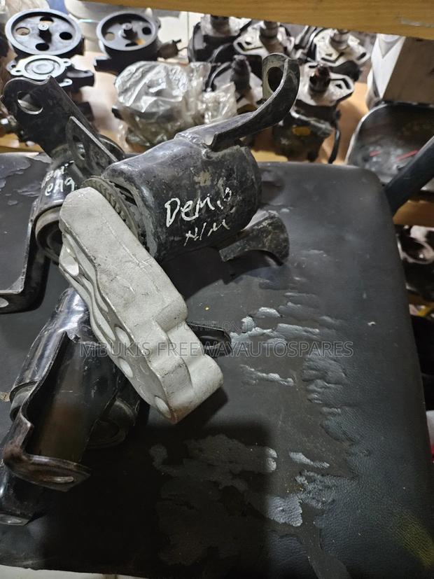 Engine Mounting Mazda Demio - thumbnail 2