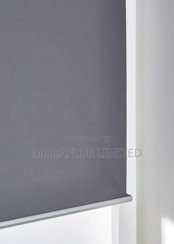 Luxury Blackout Roller Blinds – Smooth Stylish!