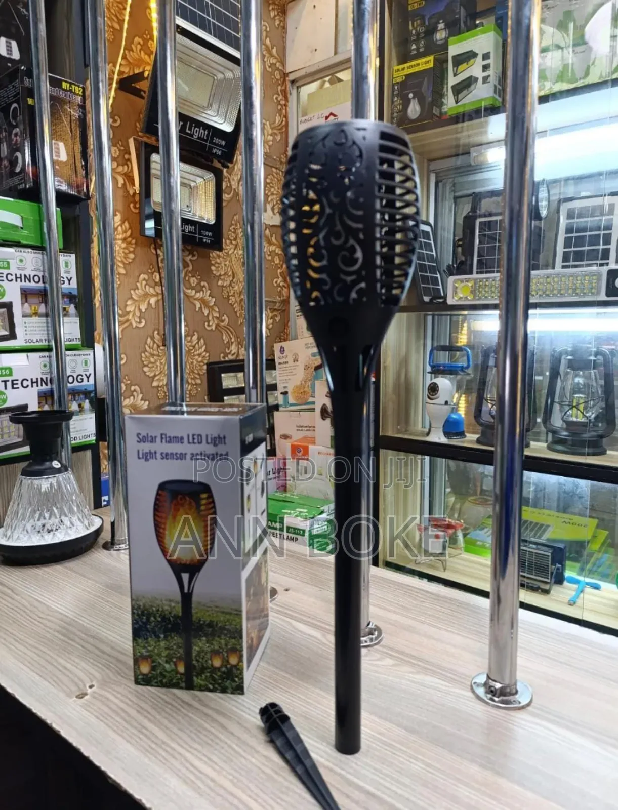 Solar Flame Led Light Solar Charging 
• Light Sensor