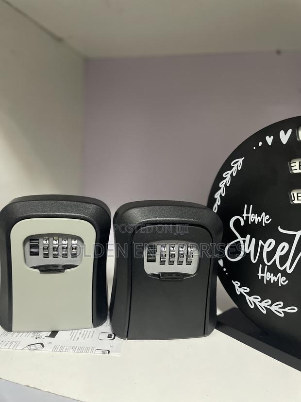 Wall Mounted Key Safe Security Key Lock for Outdoor Storage - main view