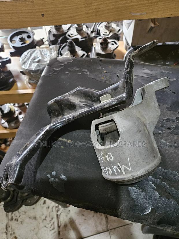 Engine Mounting Nissan Murano