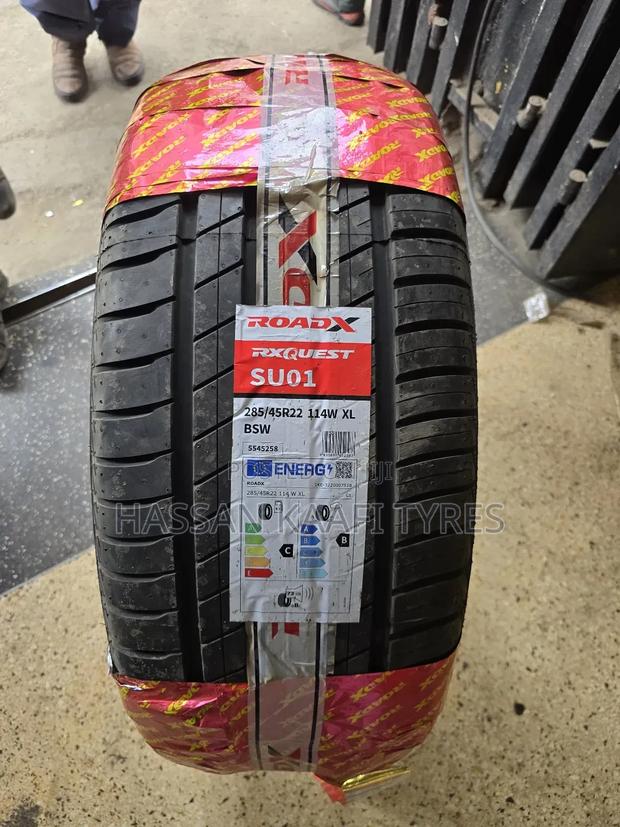 285/45r22 Roadx - main view