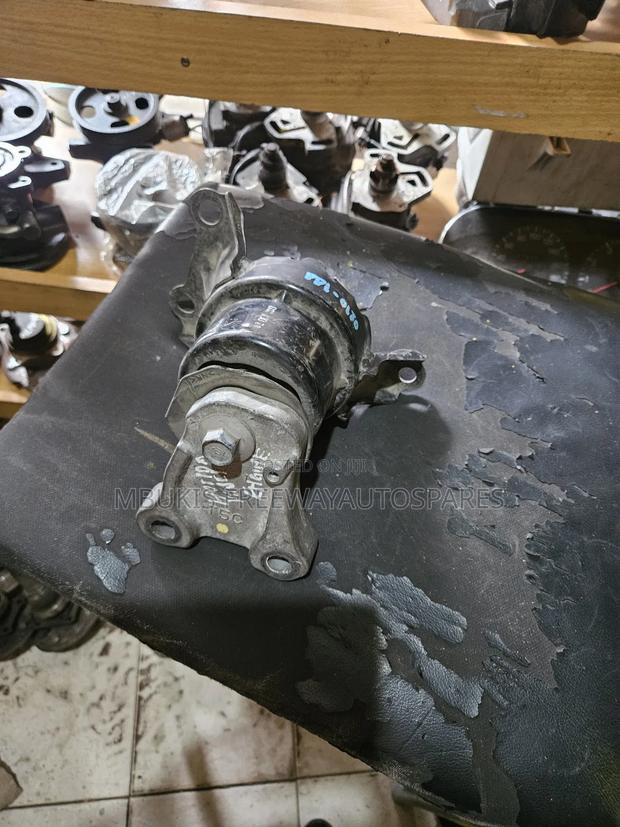Engine Mounting Honda Vezel