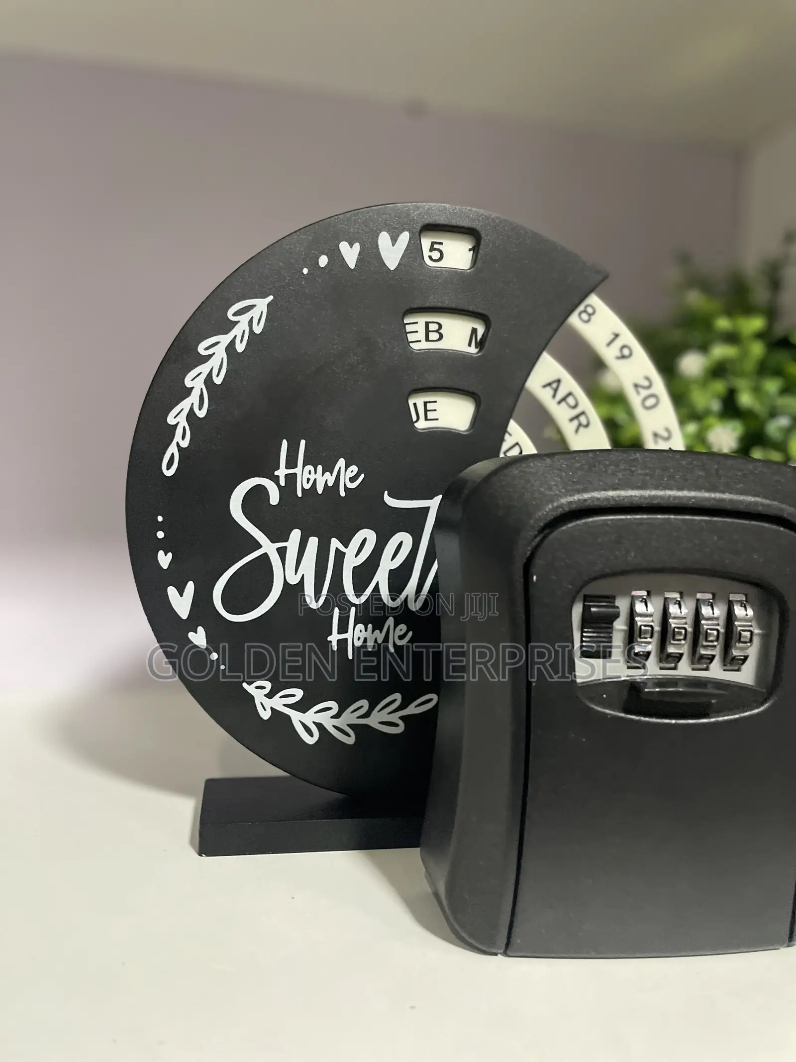 Wall Mount Metallic 4digit Combination Key Security Lock Box