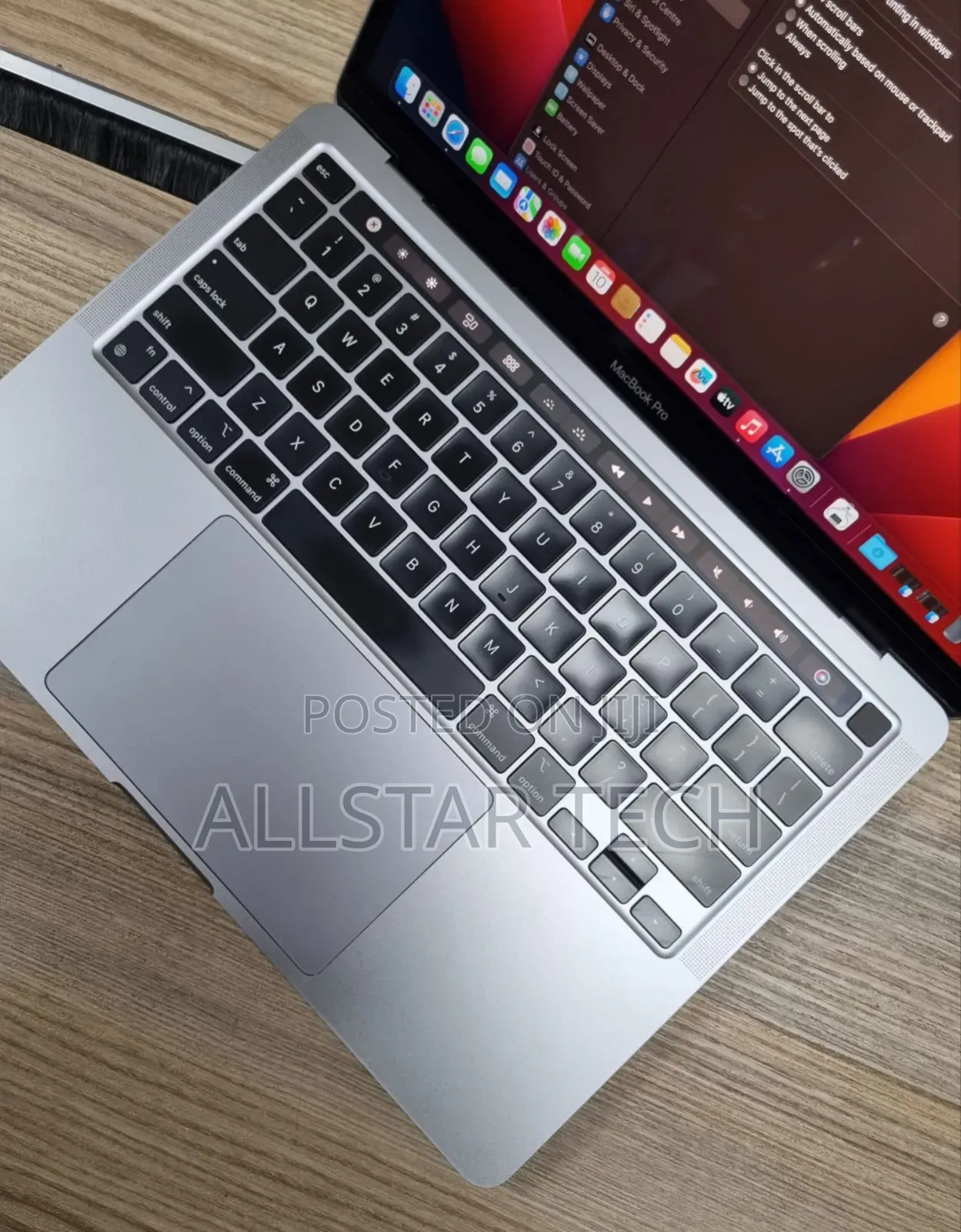 Laptop Apple MacBook Pro M1 8GB Apple M1 Pro SSHD (Hybrid) 256GB